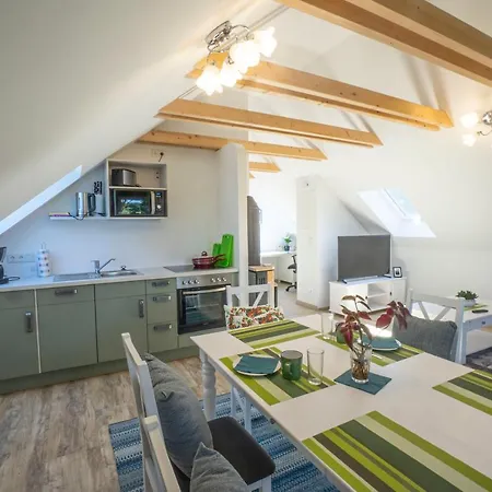 Hirtenhaus 28b Obergeschoss *