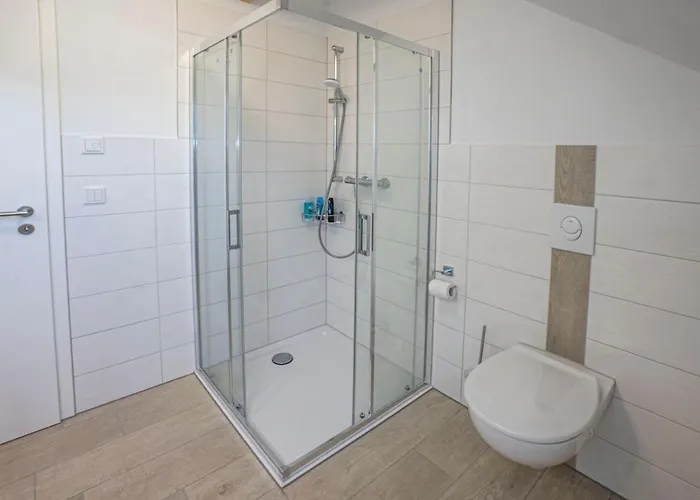 Hirtenhaus 28b Obergeschoss *